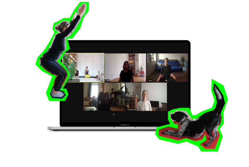 Collage mit einem MacBook indem eine Zoom-Yoga-Stunde läuft. An dem Macbook ist ausgeschnitten eine Mitarbeiterin, die gerade eine Yoga-Pose macht und ein Hund, der den 